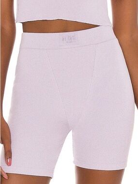 Winter Muse LNGE Rib Short in Lilac